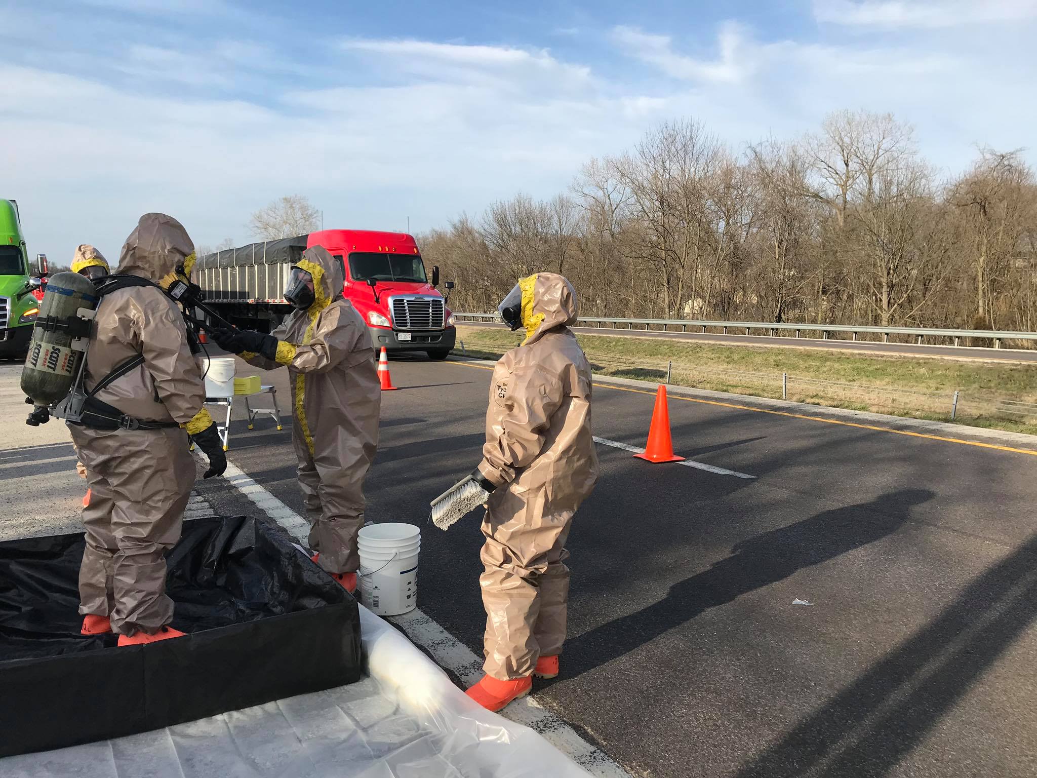 Hazmat team responds to incident on I-55